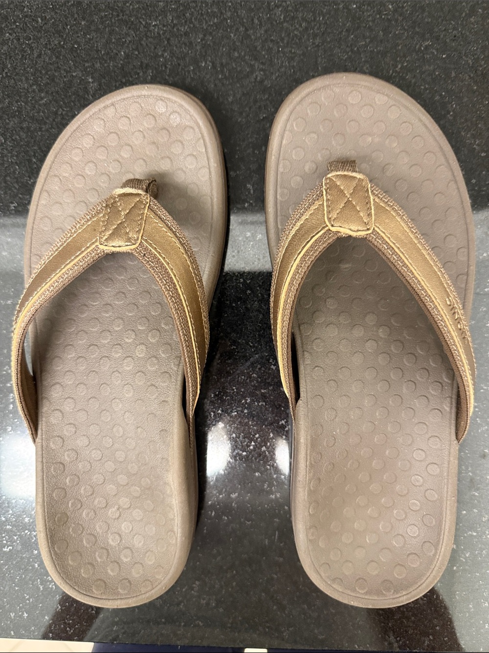 Vionic Comfort Women's Brown Flip Flops